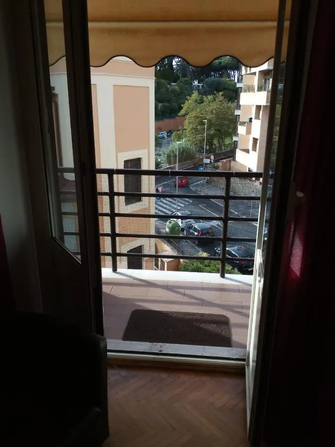 Large Vatican Apartment With 3 Bedroom For 6 Persons Rome Italy